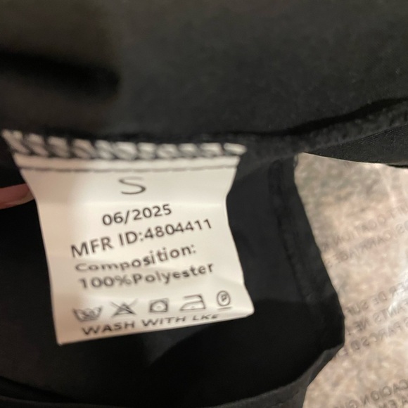 NEW Chic Black Mini Dress - Picture 5 of 5